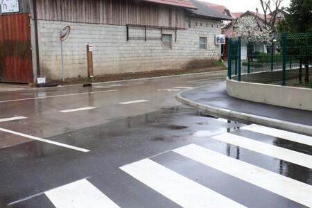 NOVE TALNE OZNAKE DOLENJE JEZERO 08 FOTO LJUBO VUKELIČ